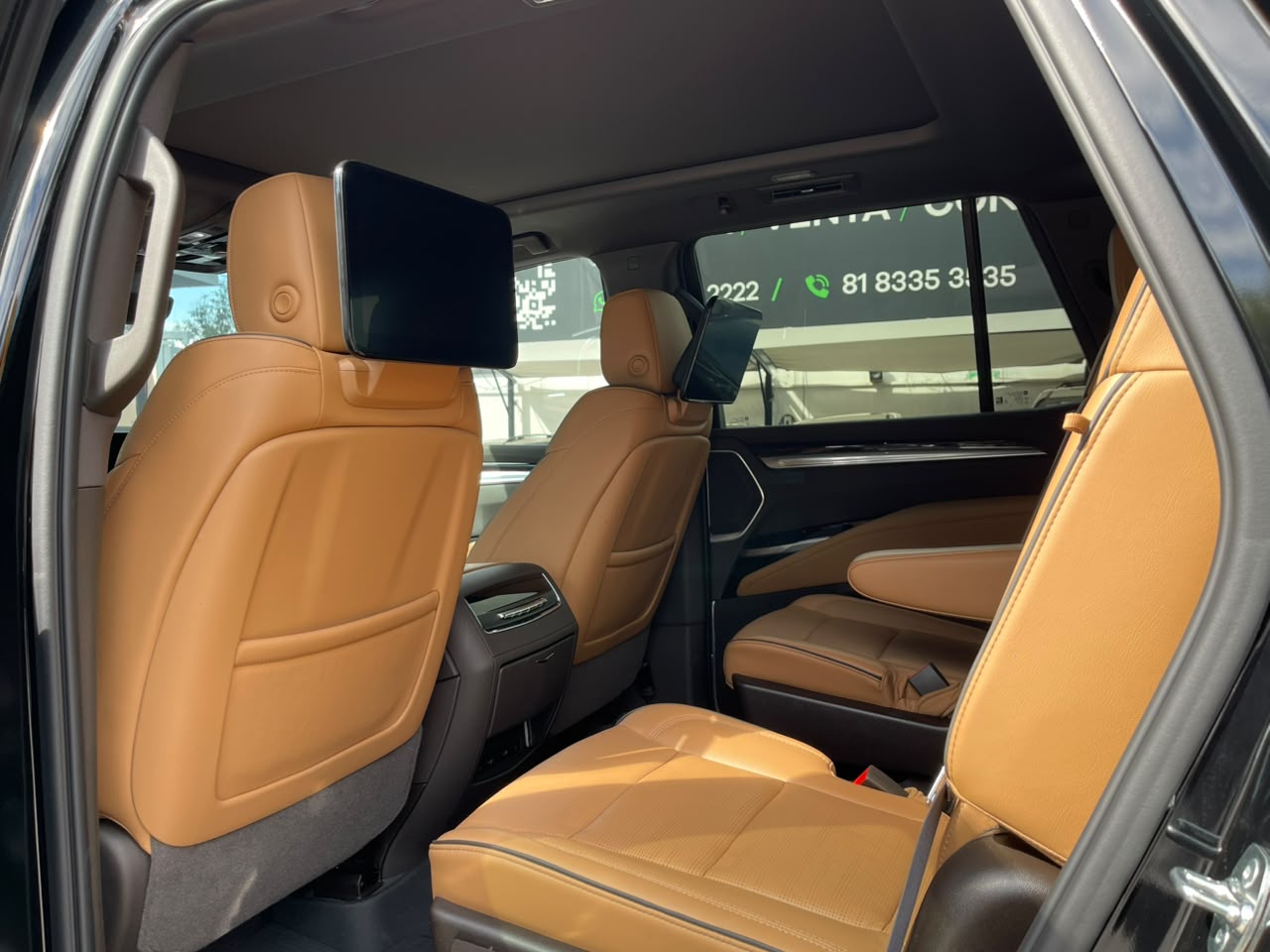 ESCALADE PREMIUM LUXURY