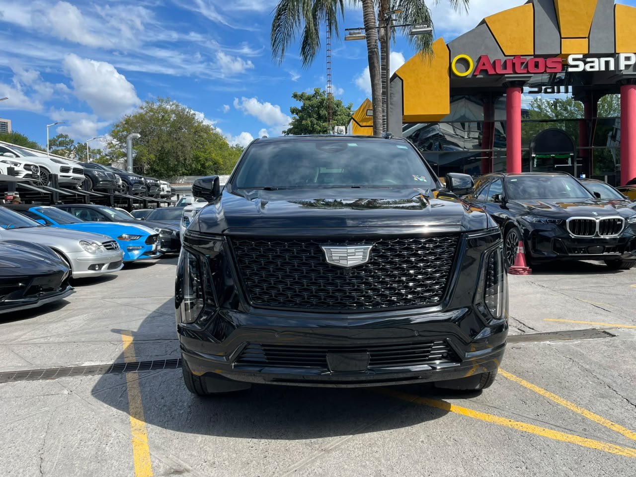 ESCALADE PREMIUM LUXURY