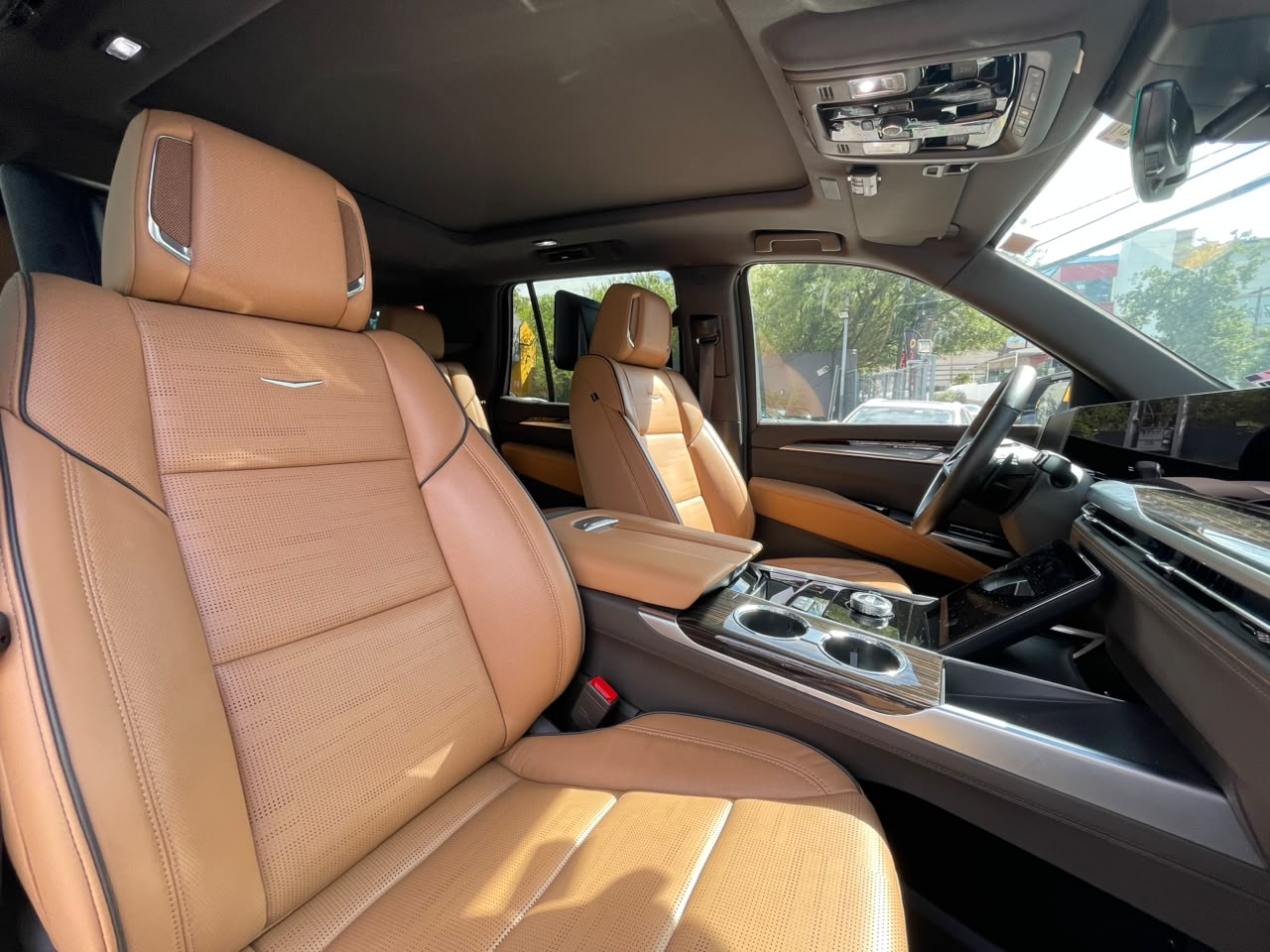 ESCALADE PREMIUM LUXURY