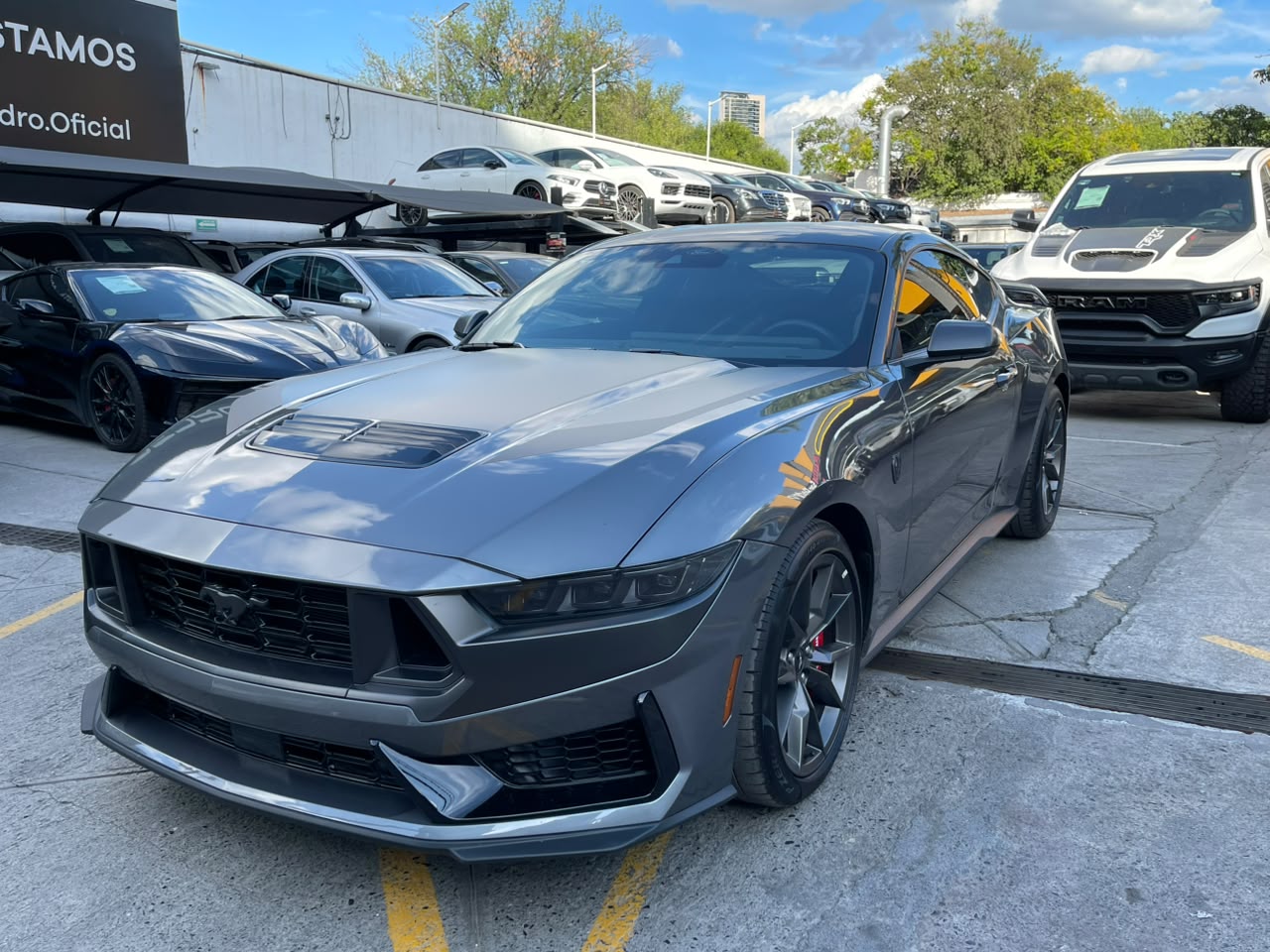 MUSTANG DARK HORSE COUPE