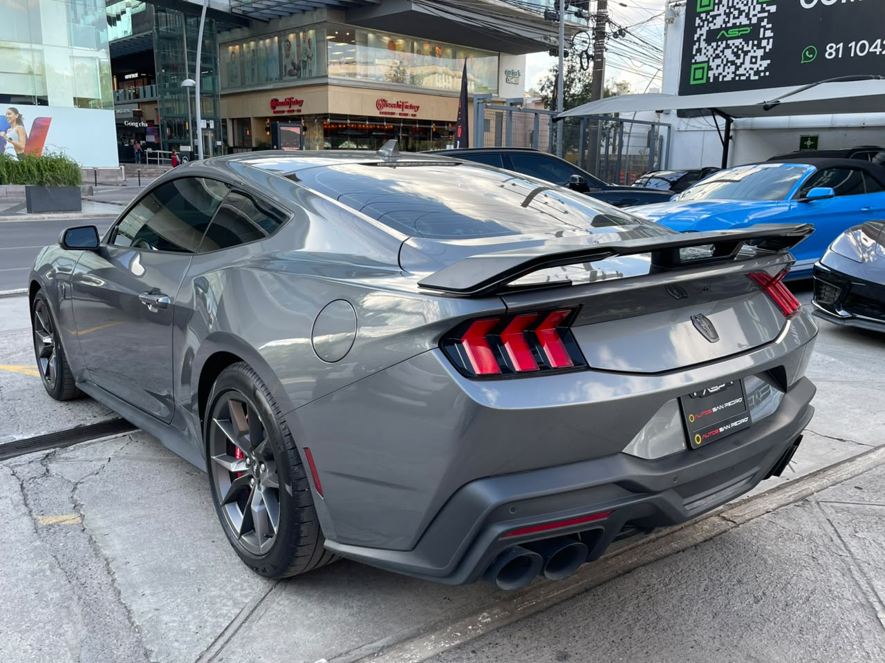 MUSTANG DARK HORSE COUPE