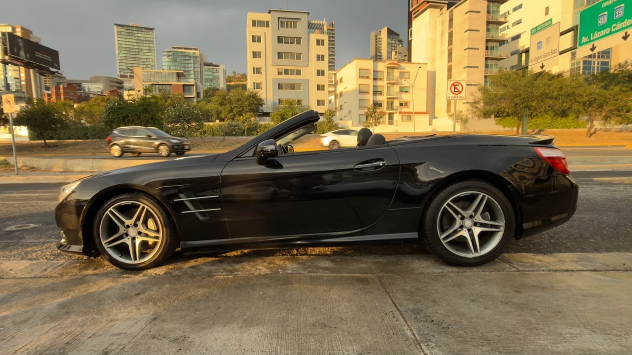 MERCEDES BENZ SL 500 2013