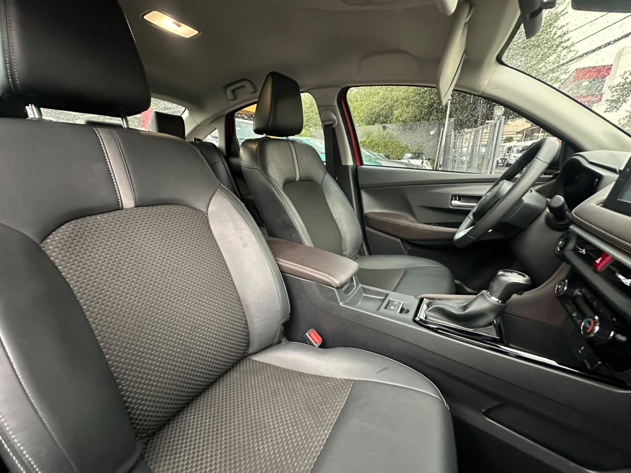 YARIS S HI CVT