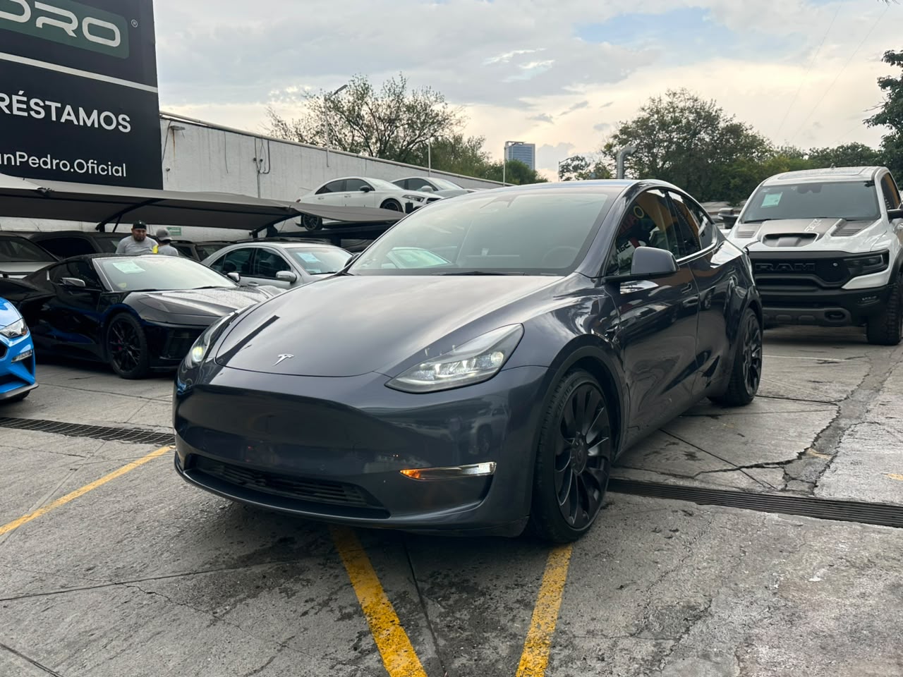 MODEL Y DUAL MOTOR PERFORMANCE