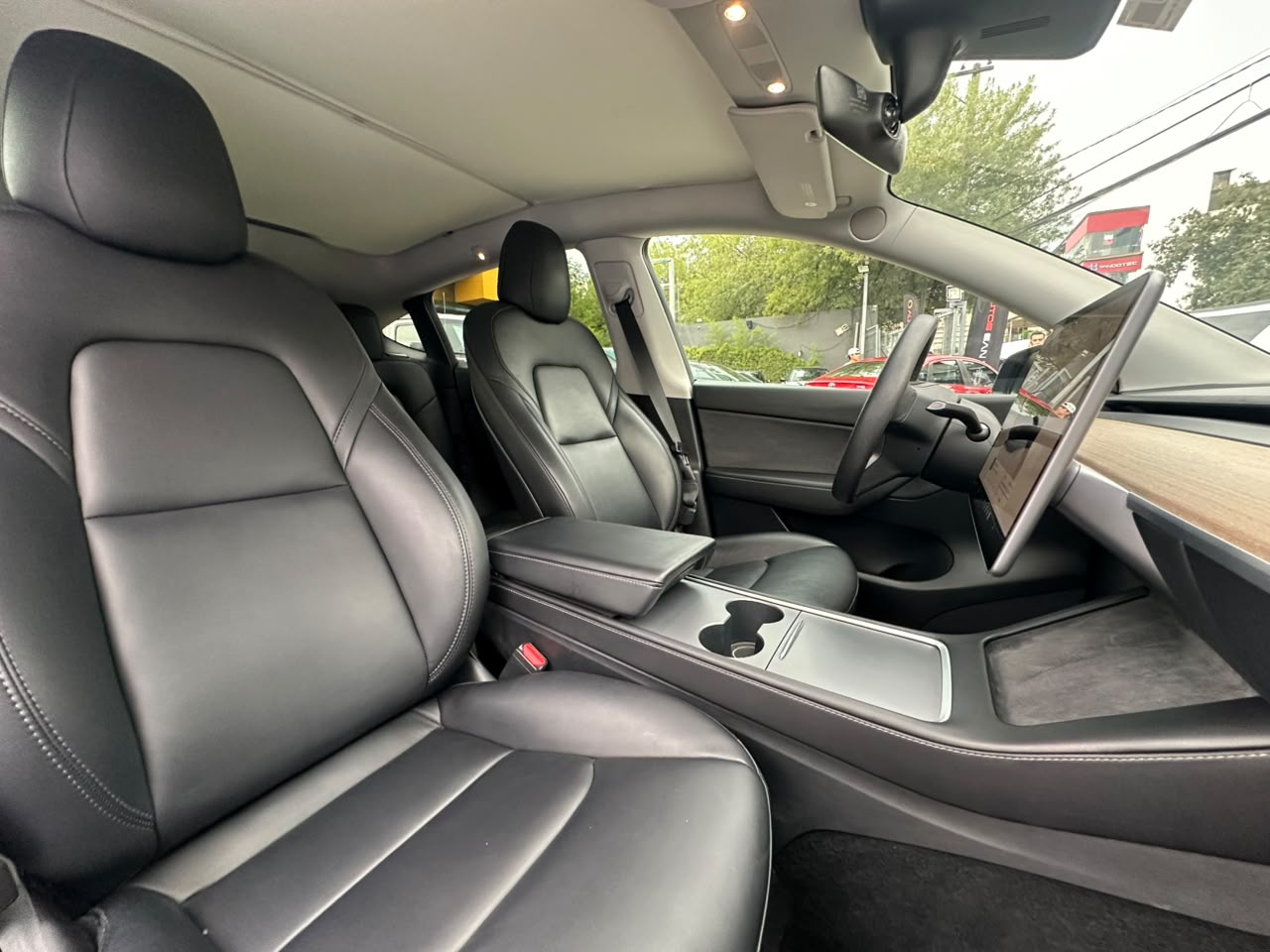 MODEL Y DUAL MOTOR PERFORMANCE