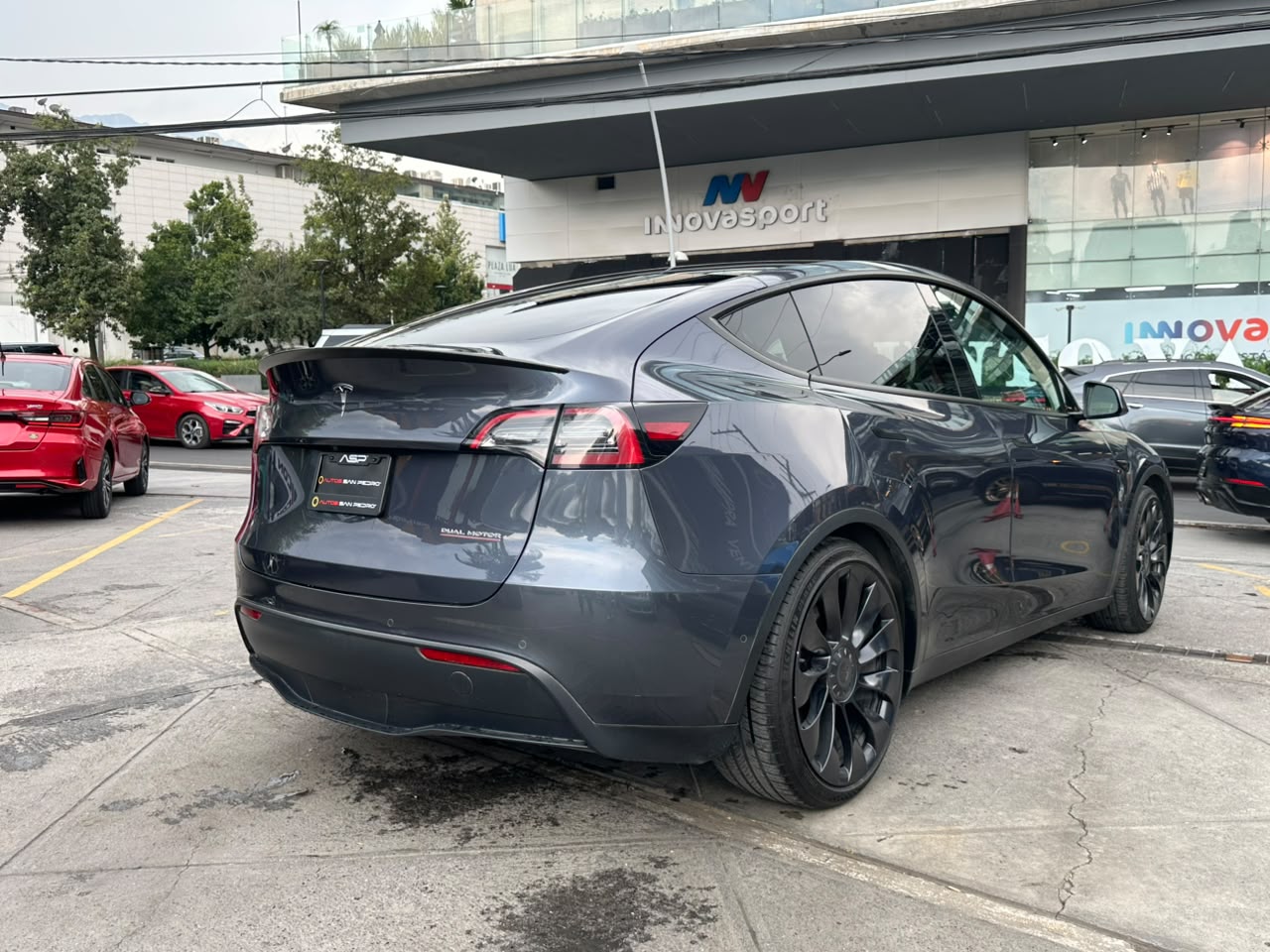 MODEL Y DUAL MOTOR PERFORMANCE