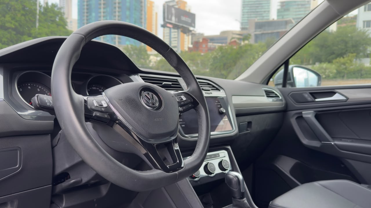 VOLKSWAGEN TIGUAN COMFORTLINE 2020