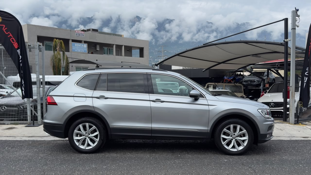 VOLKSWAGEN TIGUAN COMFORTLINE 2020