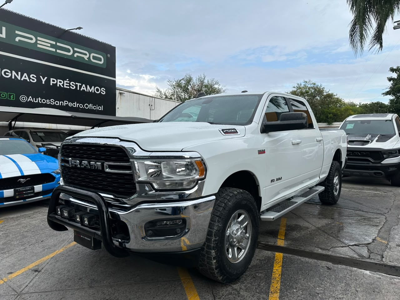 RAM 2500 CREWCAB HD 6.4L