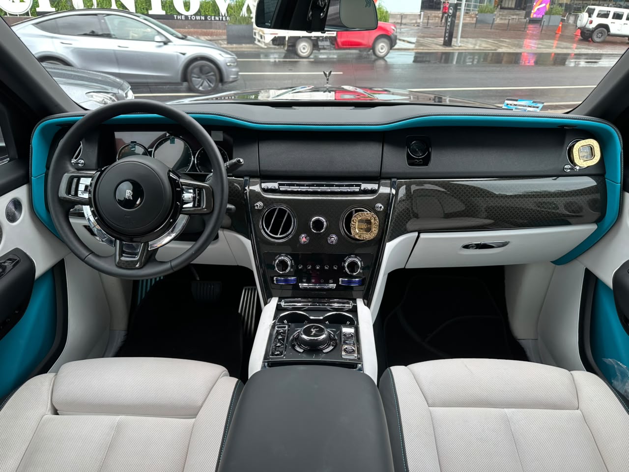 CULLINAN BLACK BADGE