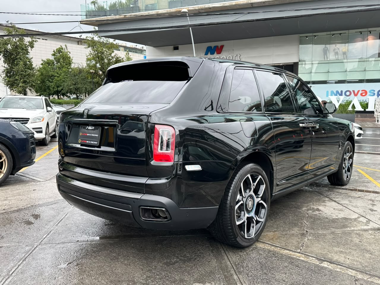 CULLINAN BLACK BADGE