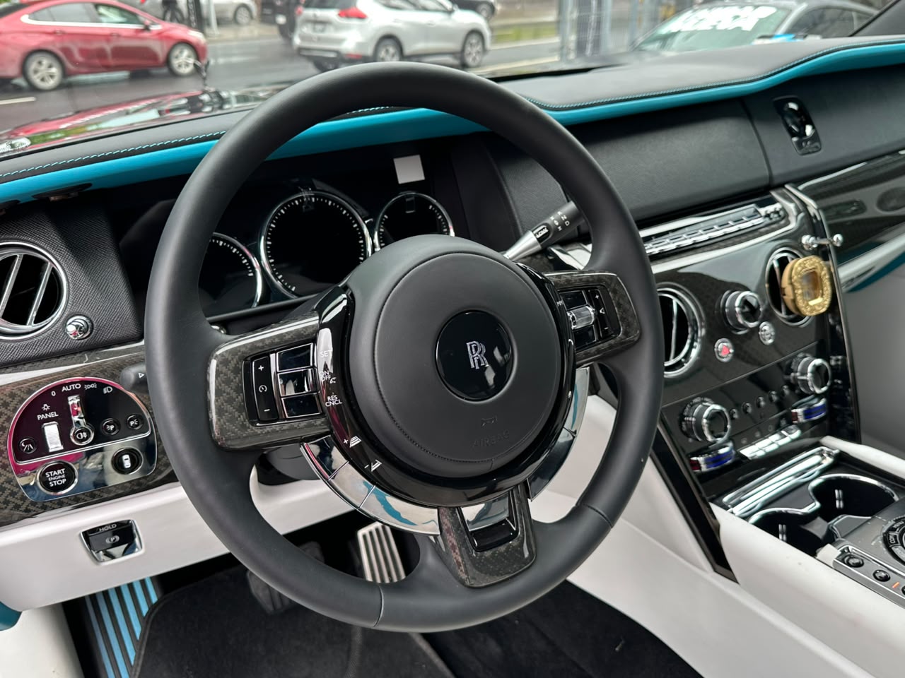 CULLINAN BLACK BADGE