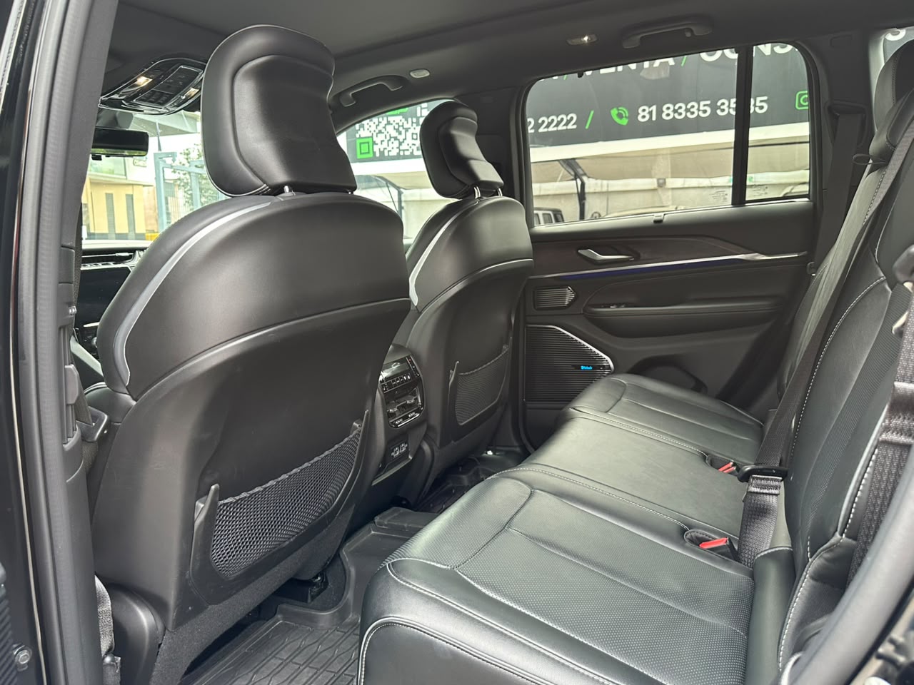 GRAND CHEROKEE OVERLAND
