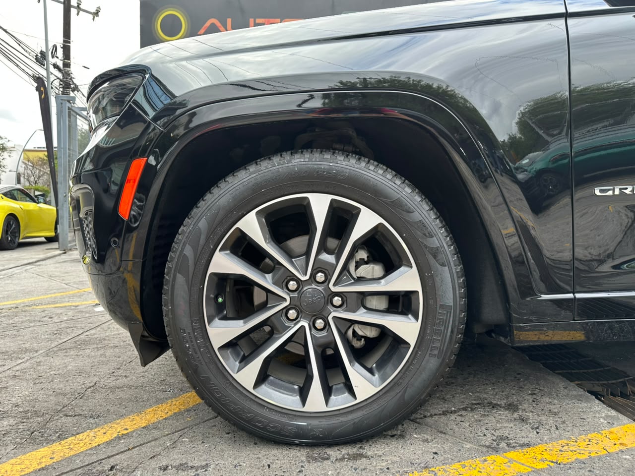 GRAND CHEROKEE OVERLAND