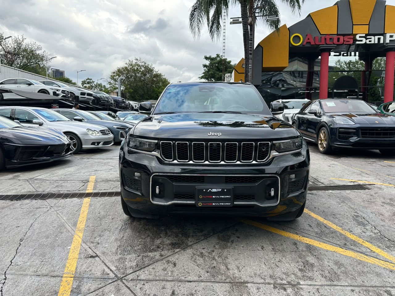 GRAND CHEROKEE OVERLAND