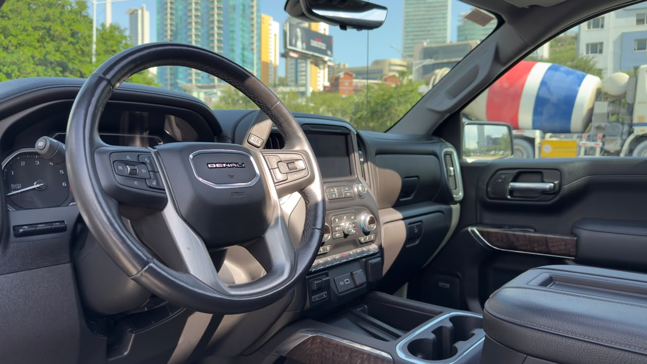 GMC SIERRA DENALI 2021