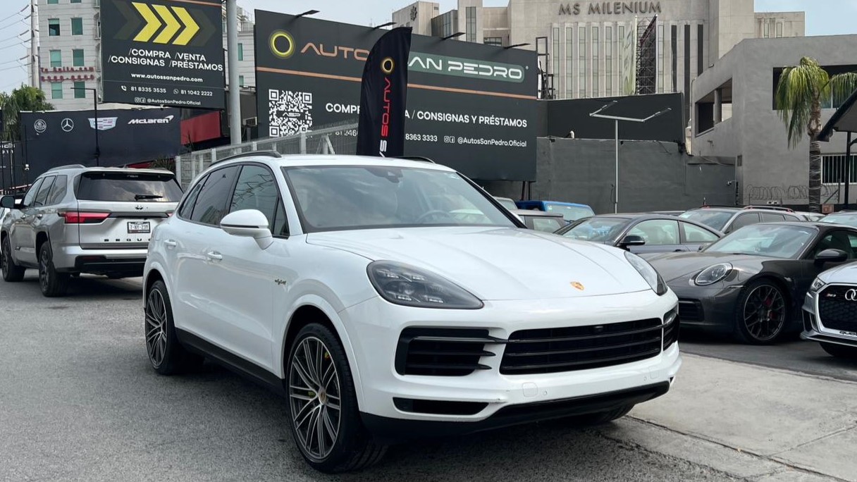 Porsche CAYENNE E-HYBRID 2021