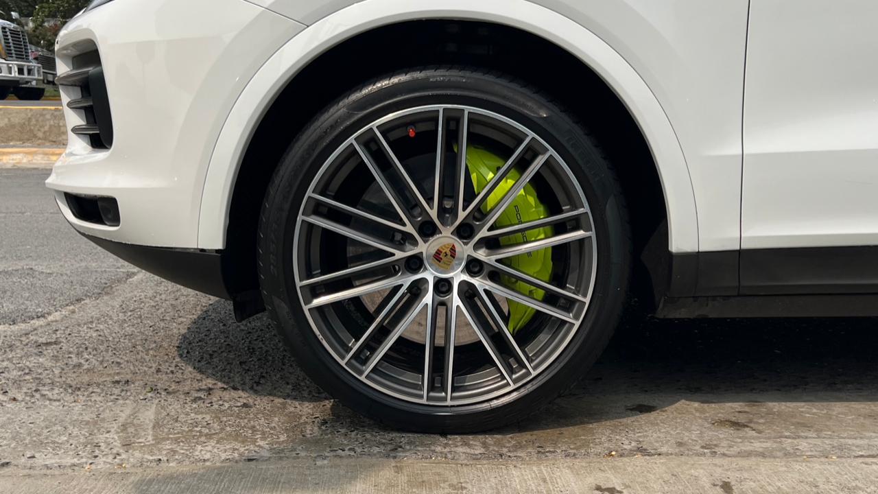 Porsche CAYENNE E-HYBRID 2021