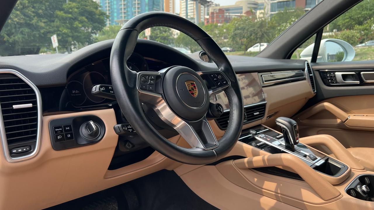 Porsche CAYENNE E-HYBRID 2021