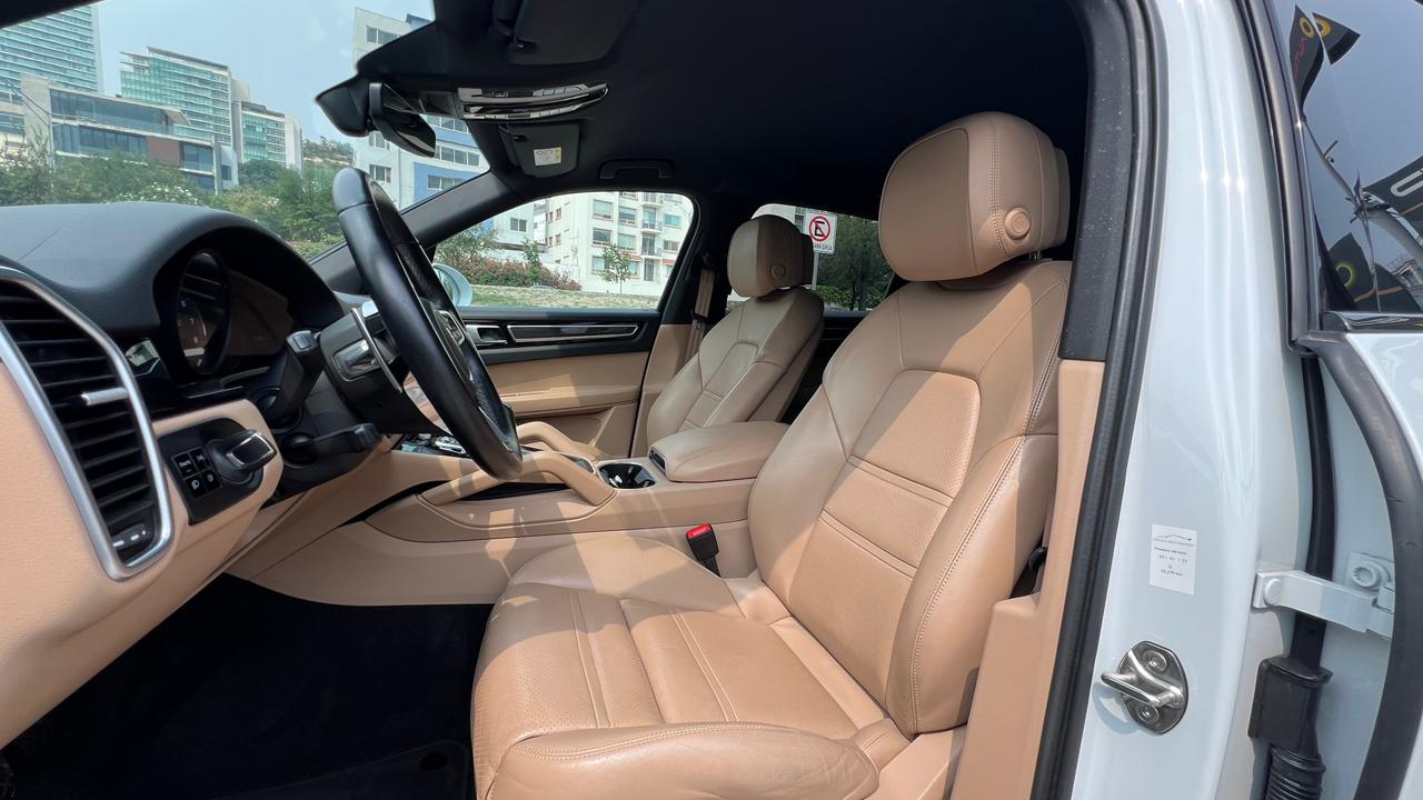 Porsche CAYENNE E-HYBRID 2021
