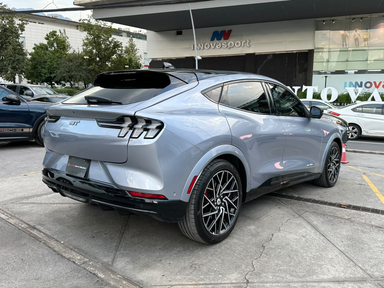 MUSTANG MACH-E GT AWD