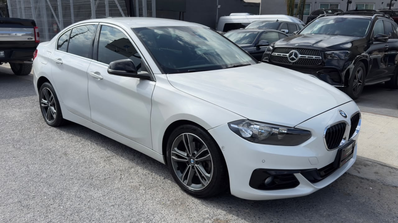BMW 118I SPORTLINE 2019