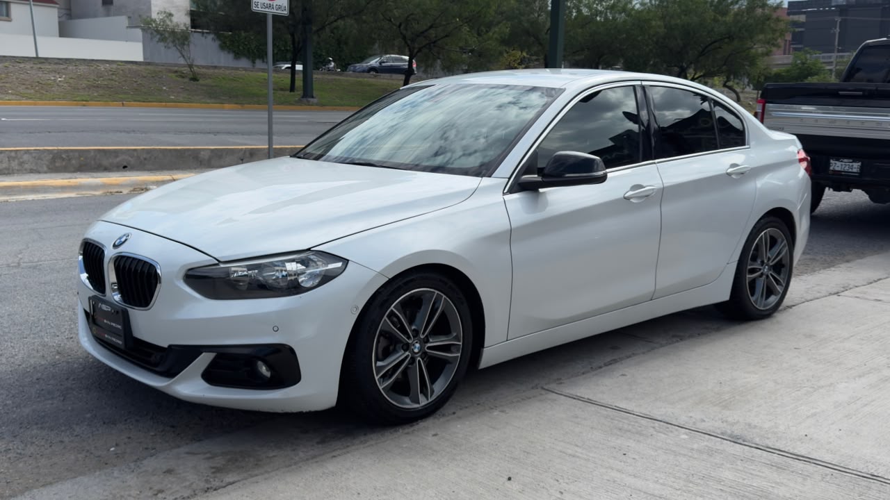 BMW 118I SPORTLINE 2019