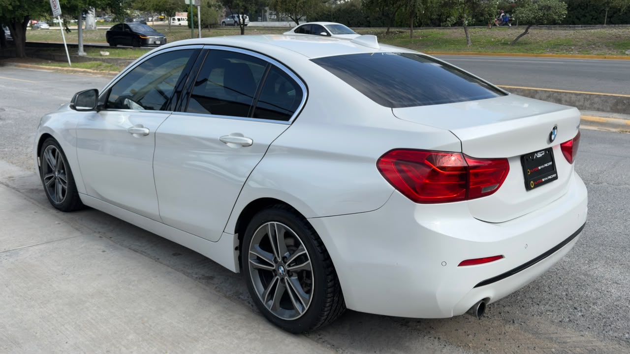 BMW 118I SPORTLINE 2019