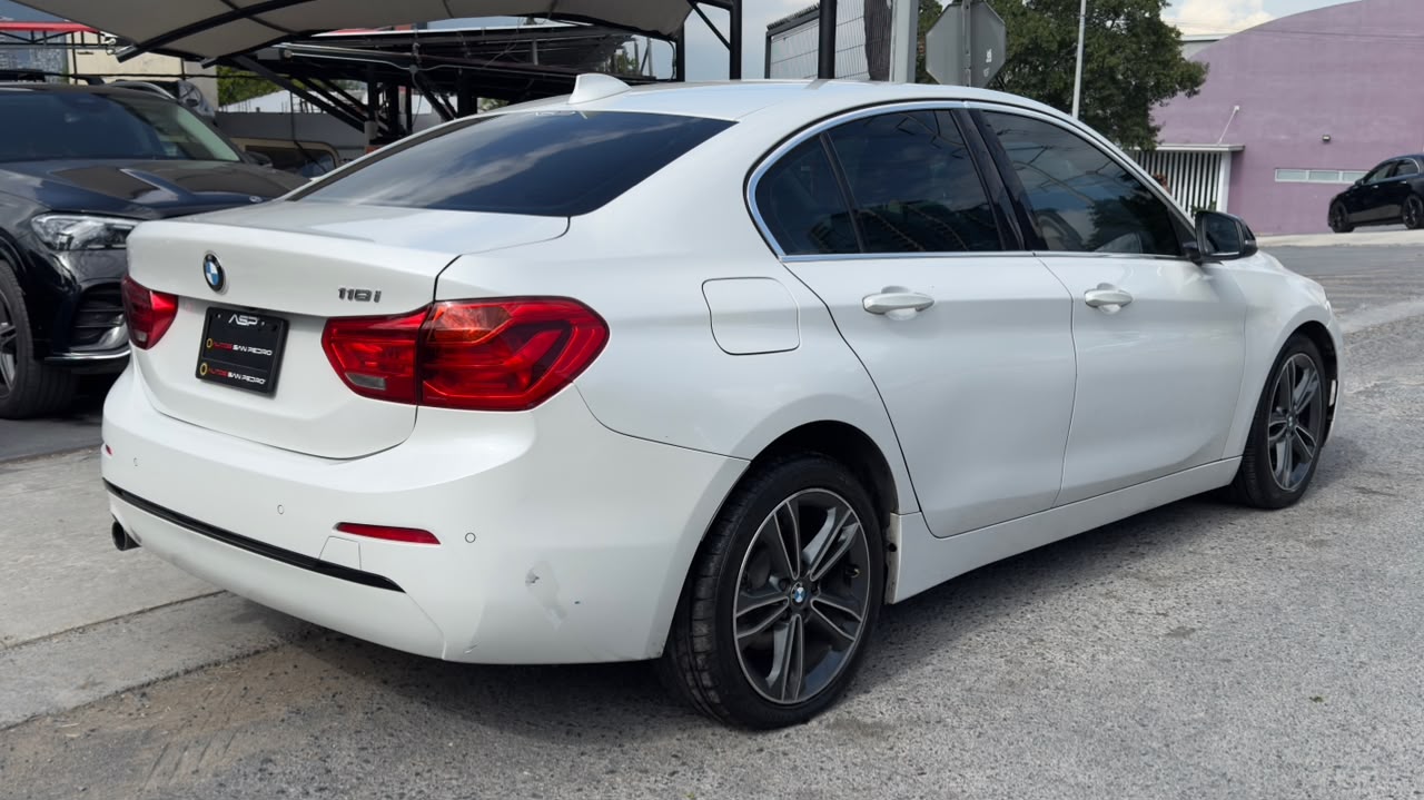 BMW 118I SPORTLINE 2019