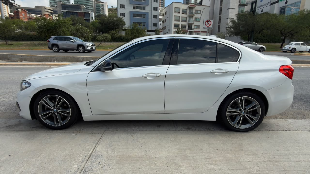 BMW 118I SPORTLINE 2019