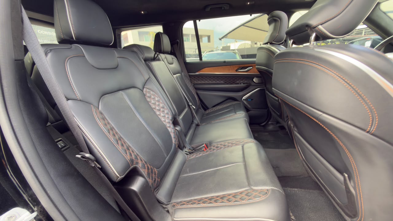 JEEP GRAND CHEROKEE SUMMIT 2023