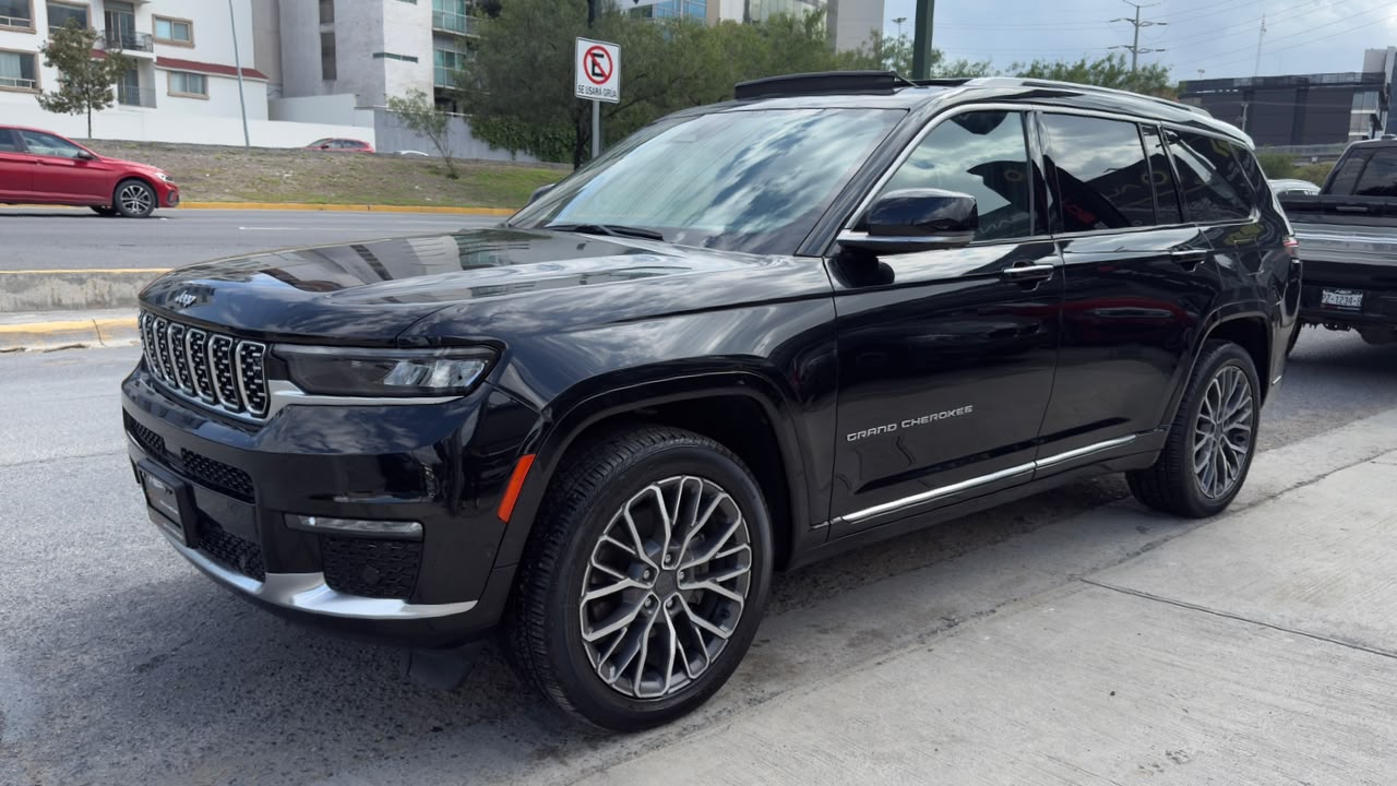 JEEP GRAND CHEROKEE SUMMIT 2023