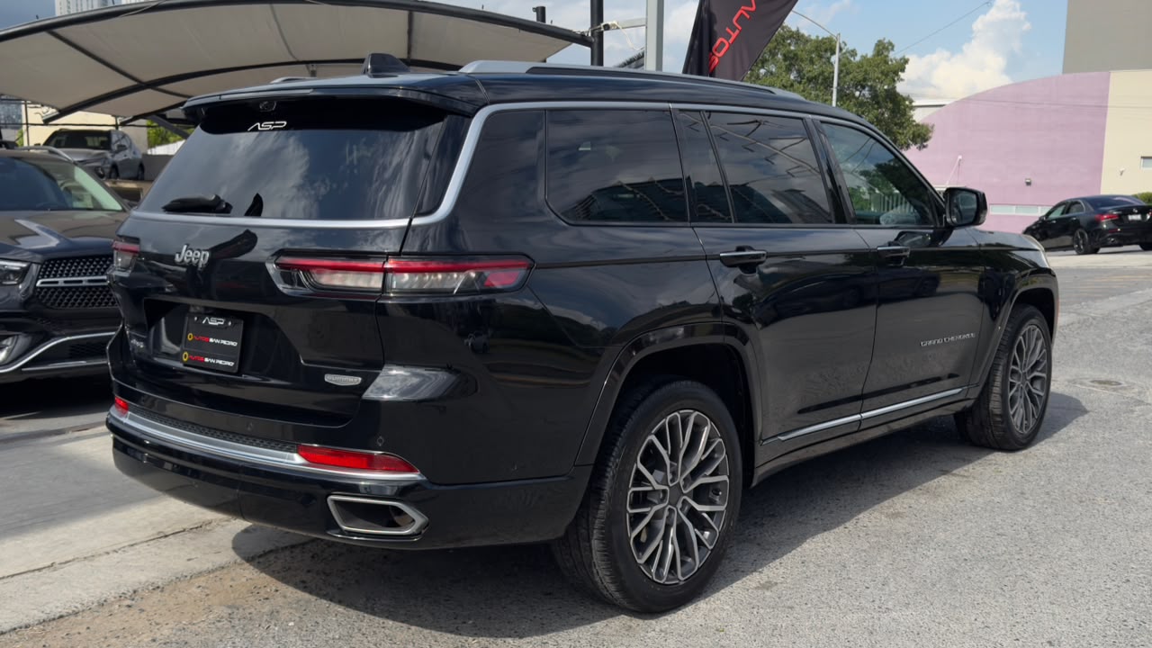 JEEP GRAND CHEROKEE SUMMIT 2023