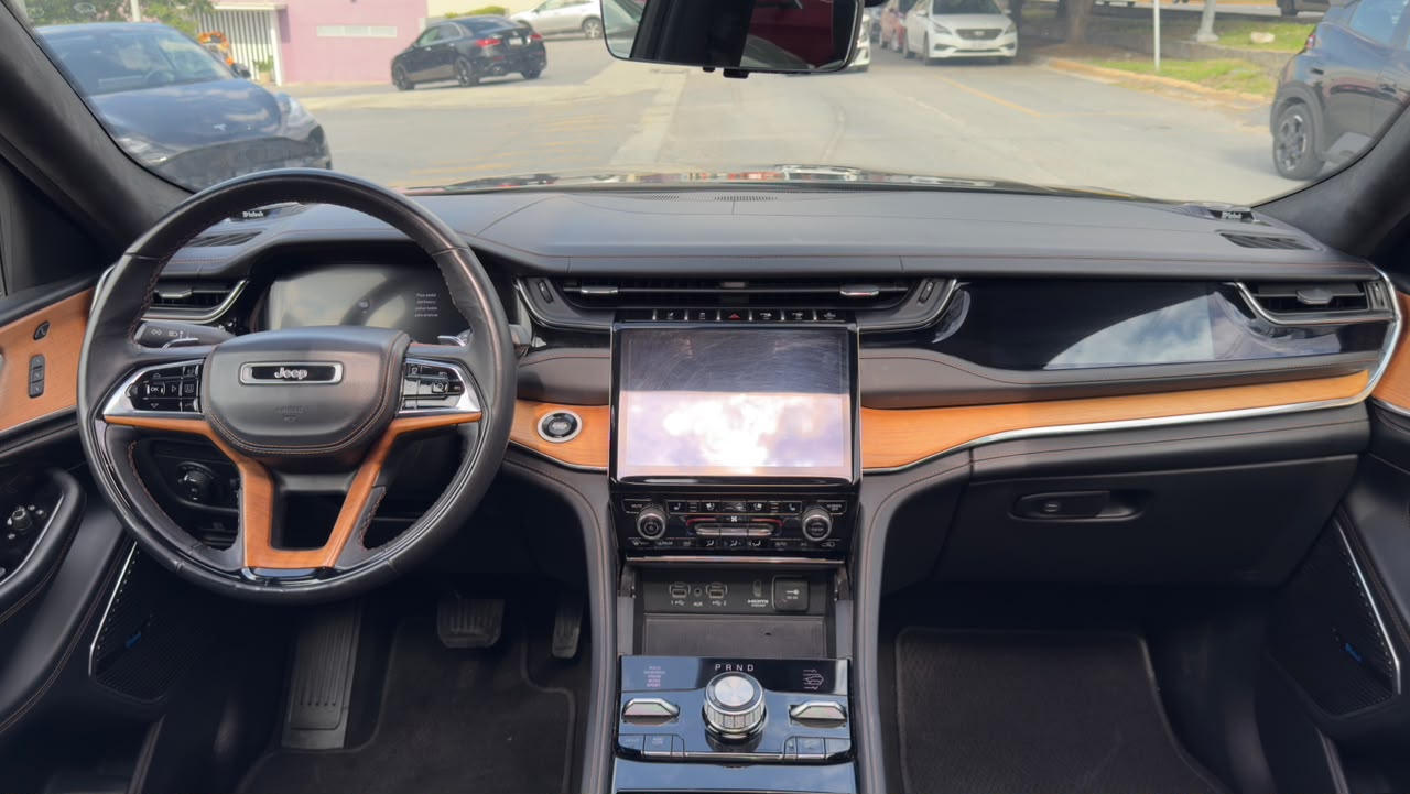 JEEP GRAND CHEROKEE SUMMIT 2023