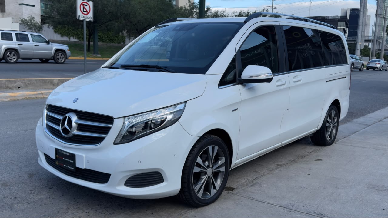 MERCEDES BENZ V220 AVANTGARDE 2017