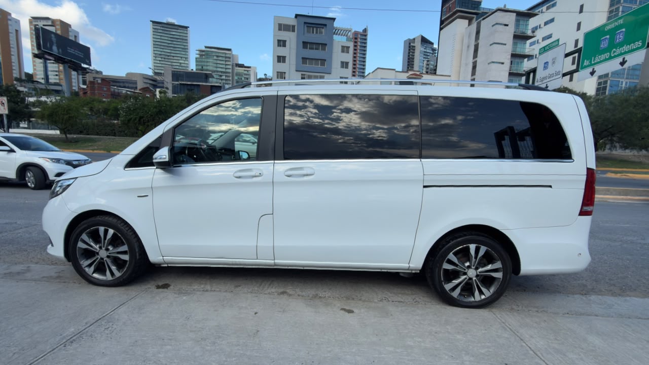 MERCEDES BENZ V220 AVANTGARDE 2017