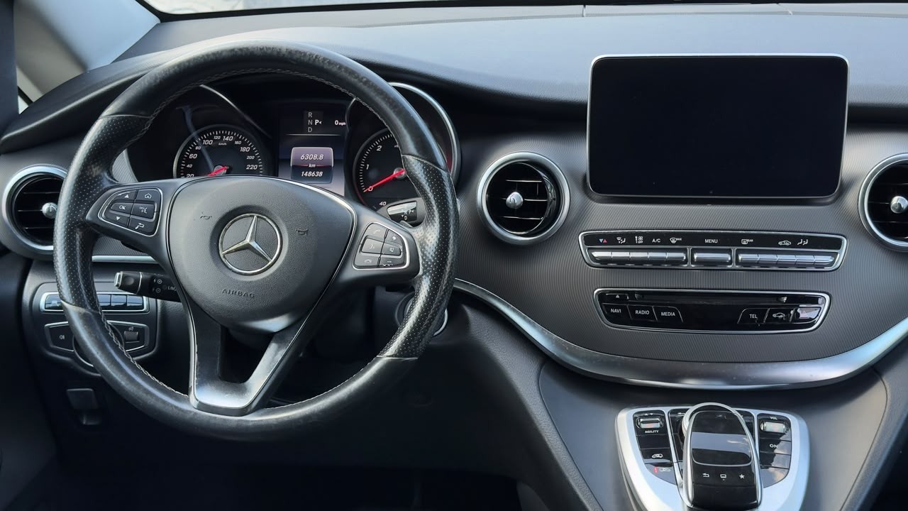 MERCEDES BENZ V220 AVANTGARDE 2017