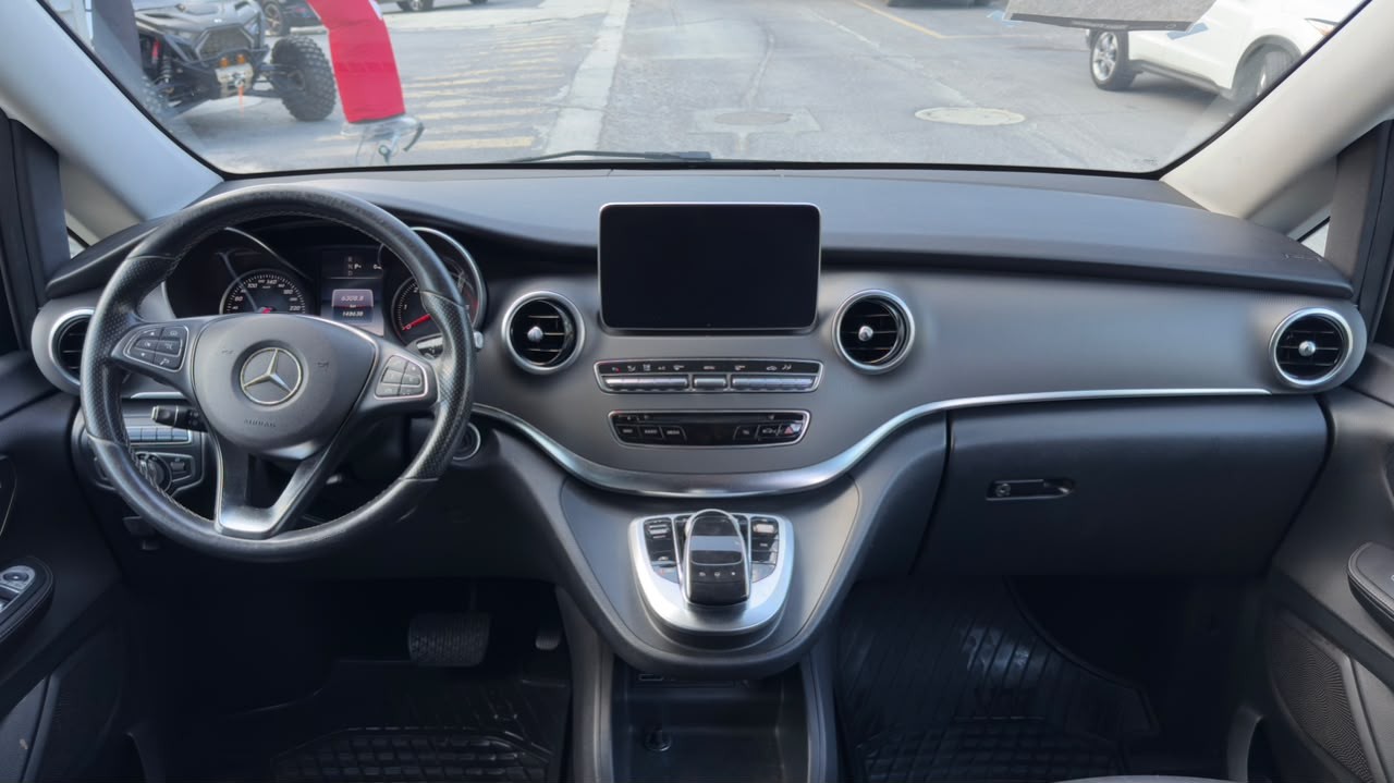 MERCEDES BENZ V220 AVANTGARDE 2017