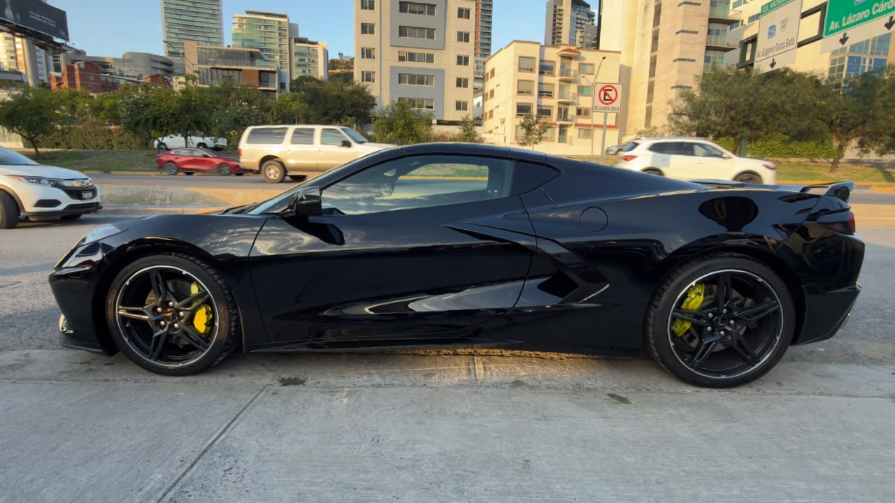 CHEVROLET CORVETTE STINGRAY Z51 2021