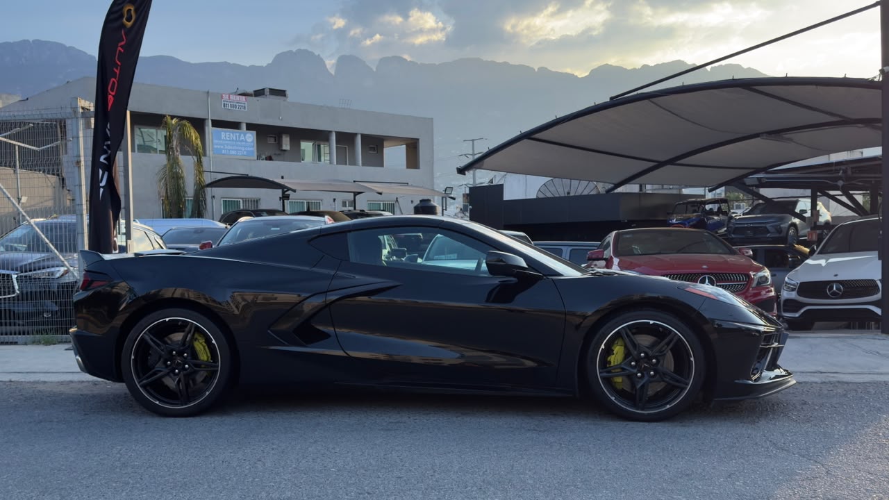 CHEVROLET CORVETTE STINGRAY Z51 2021