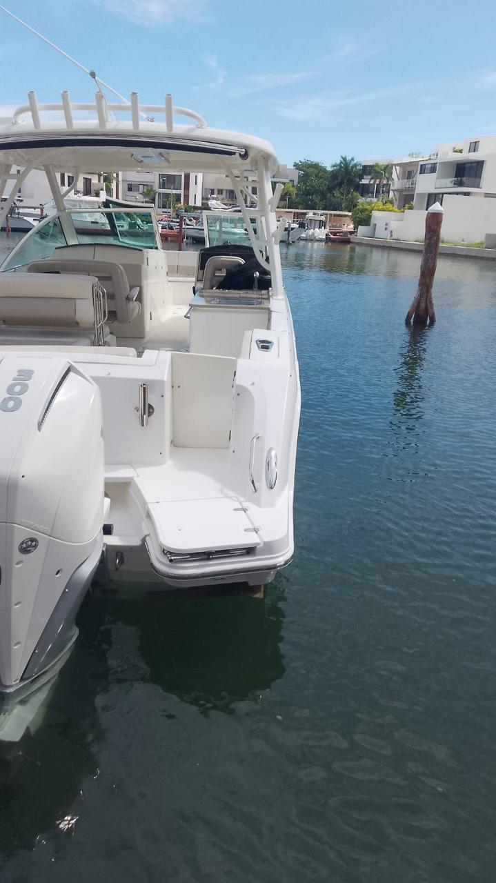 BOSTON WHALER 320 VANTAGE