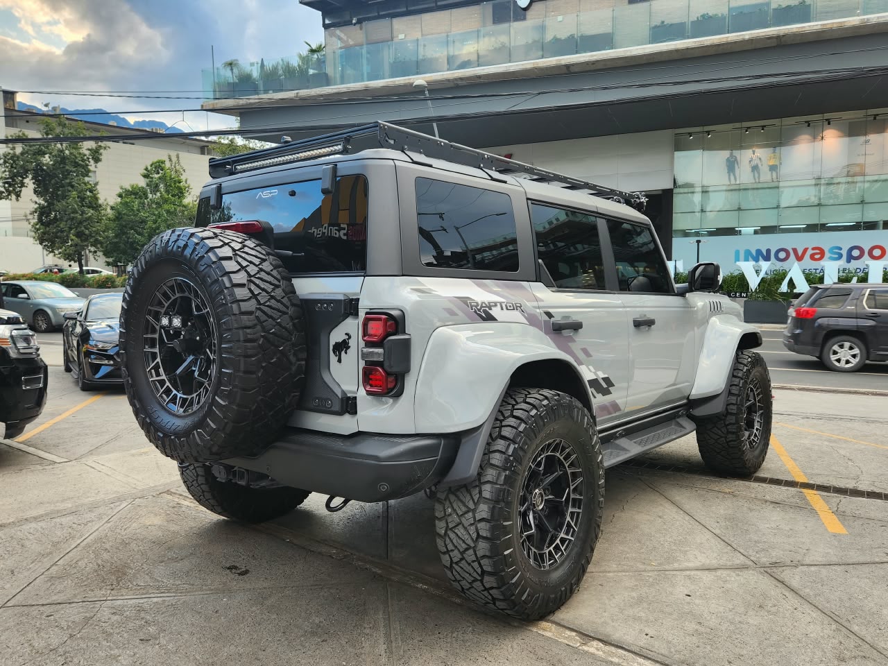 BRONCO RAPTOR