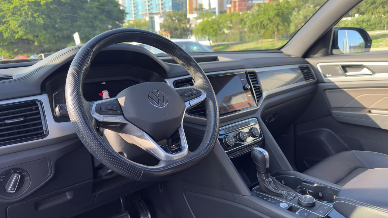 VOLKSWAGEN TERAMONT CROSS SPORT R-LINE 2022