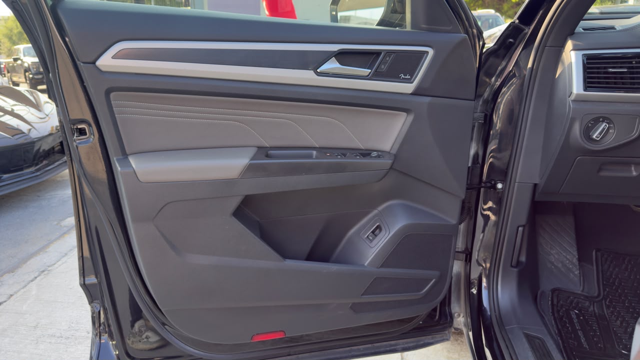 VOLKSWAGEN TERAMONT CROSS SPORT R-LINE 2022