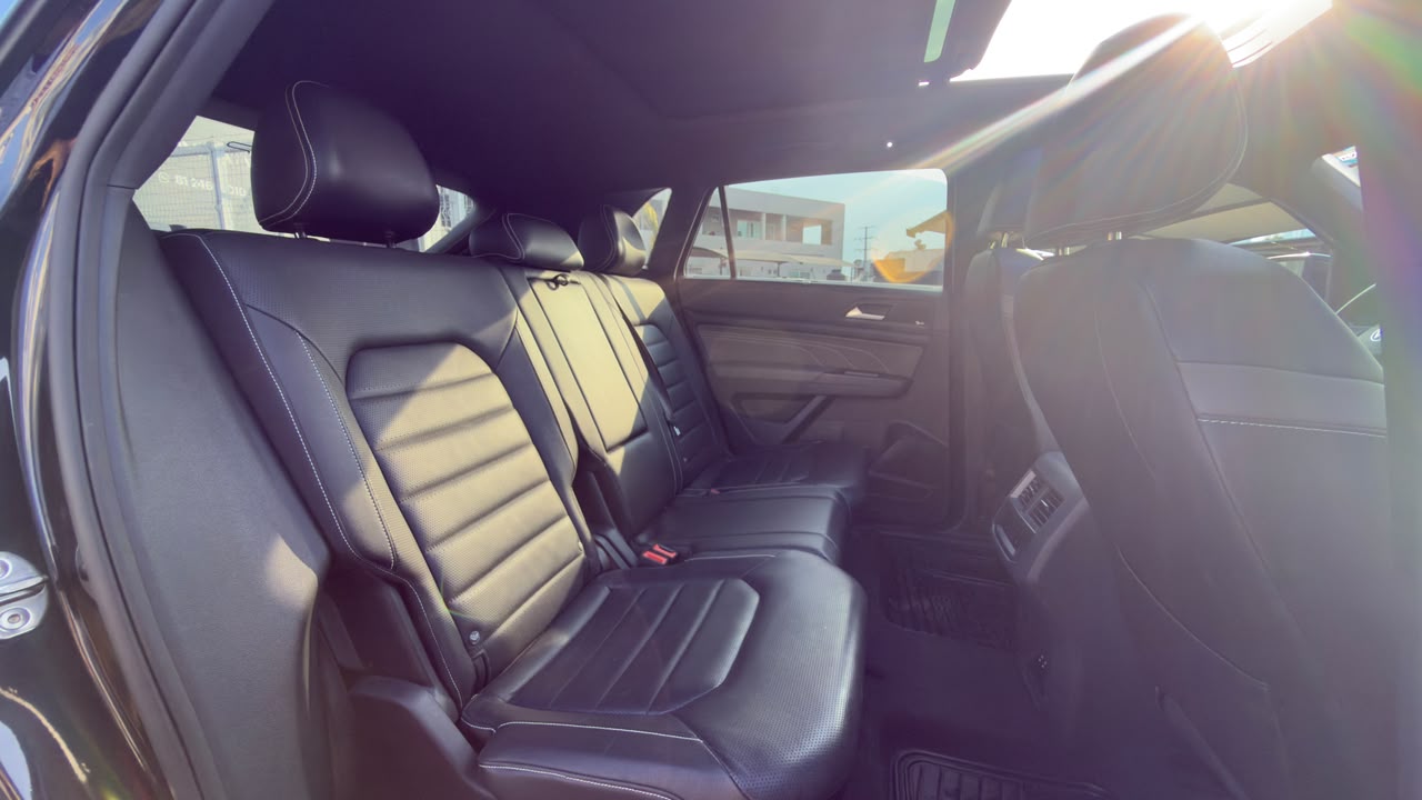 VOLKSWAGEN TERAMONT CROSS SPORT R-LINE 2022