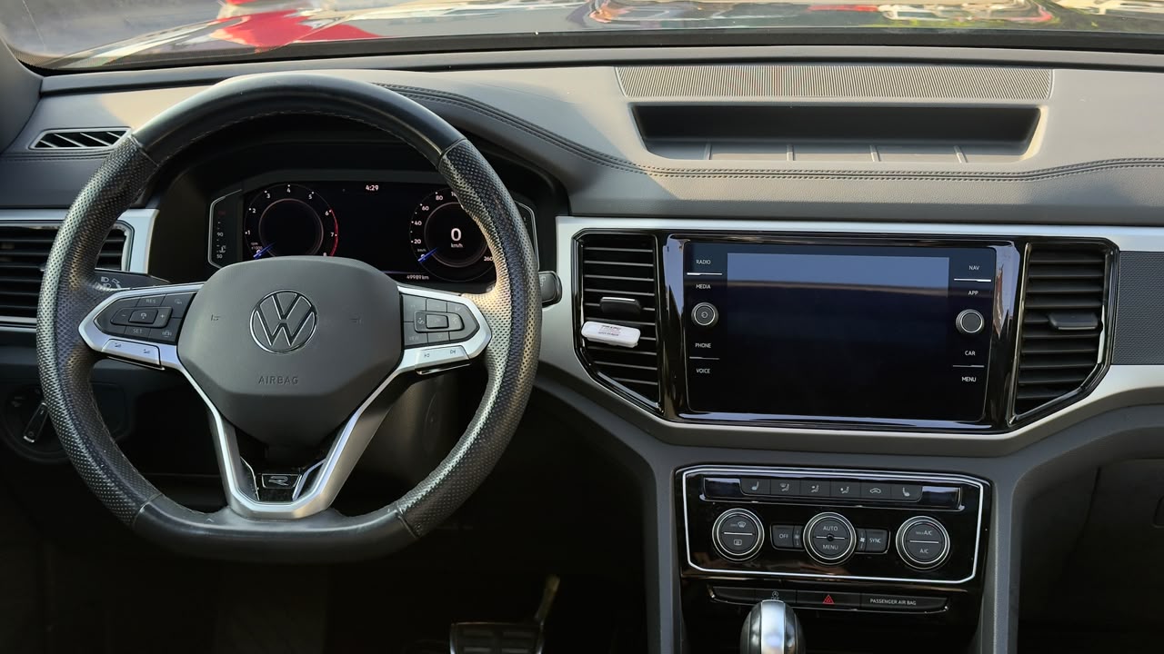 VOLKSWAGEN TERAMONT CROSS SPORT R-LINE 2022