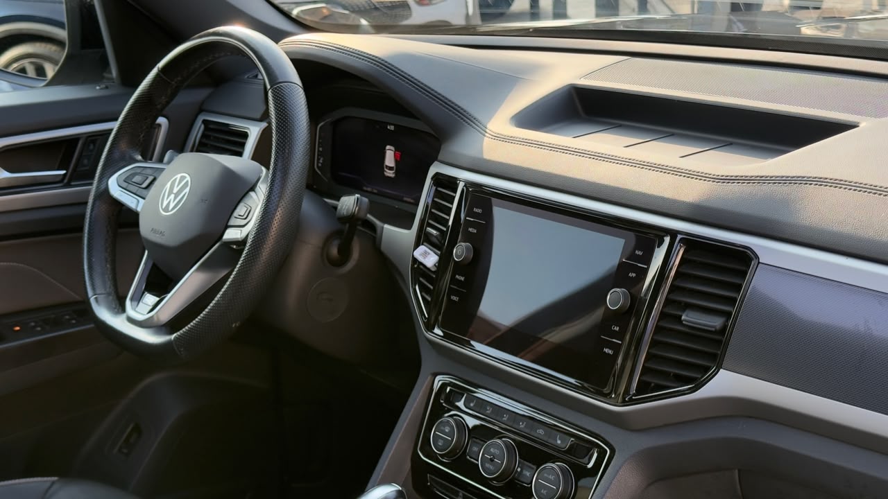 VOLKSWAGEN TERAMONT CROSS SPORT R-LINE 2022