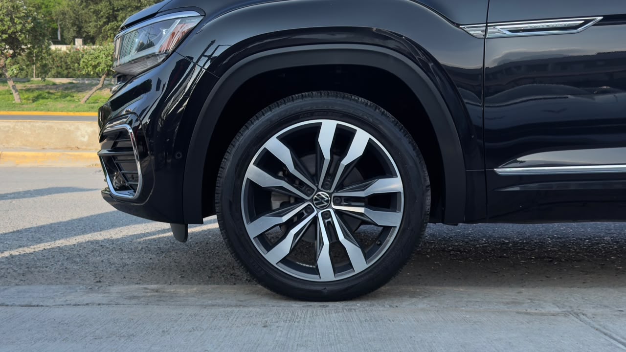 VOLKSWAGEN TERAMONT CROSS SPORT R-LINE 2022