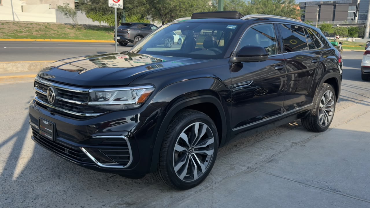 VOLKSWAGEN TERAMONT CROSS SPORT R-LINE 2022