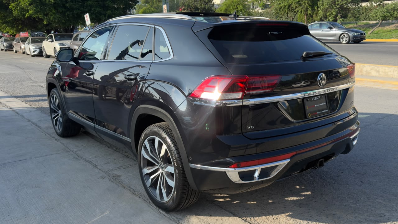 VOLKSWAGEN TERAMONT CROSS SPORT R-LINE 2022